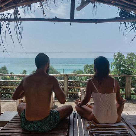 Ostello Gaia Ocean Surf Yoga Ahangama Esterno foto