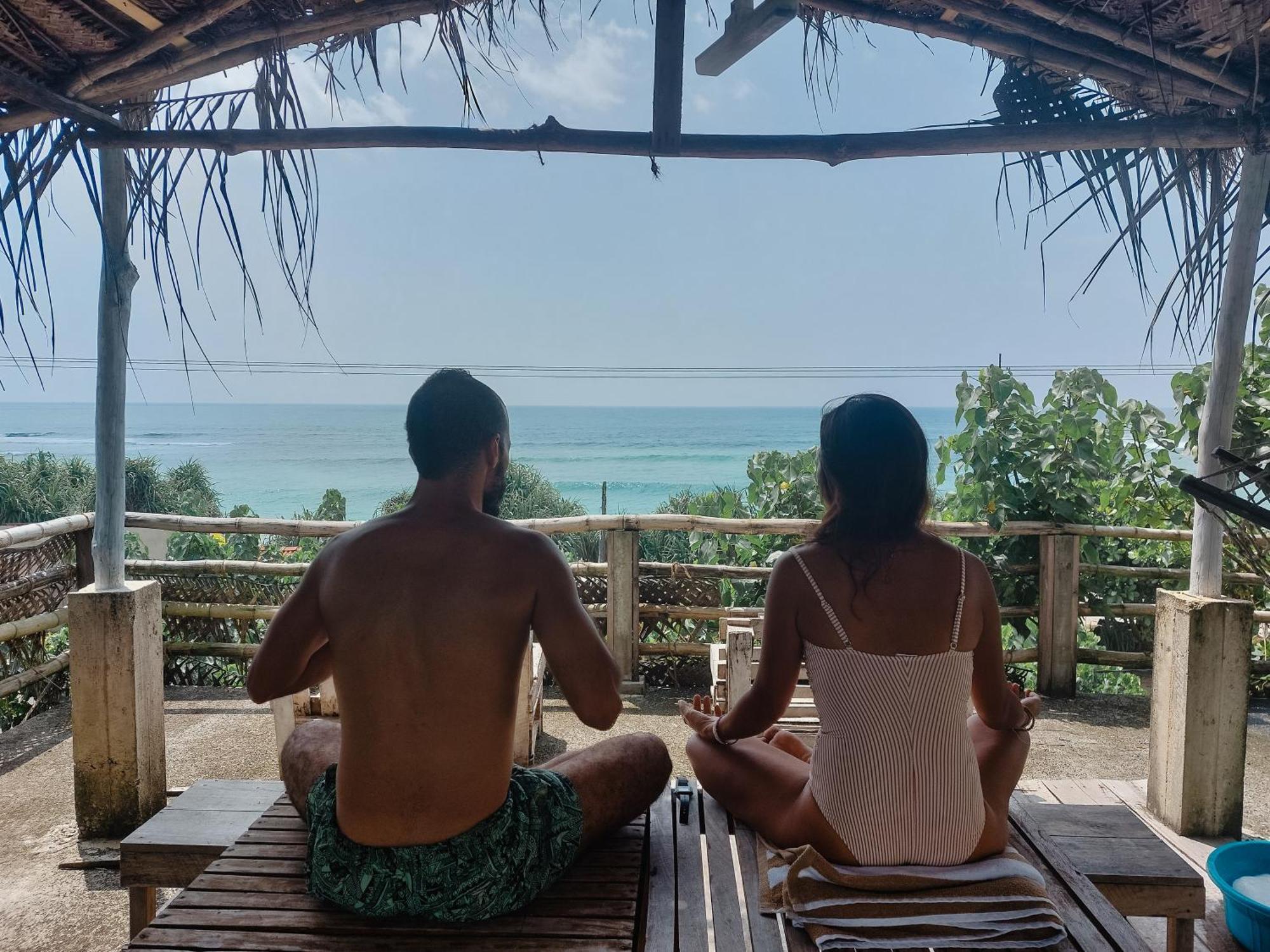 Ostello Gaia Ocean Surf Yoga Ahangama Esterno foto