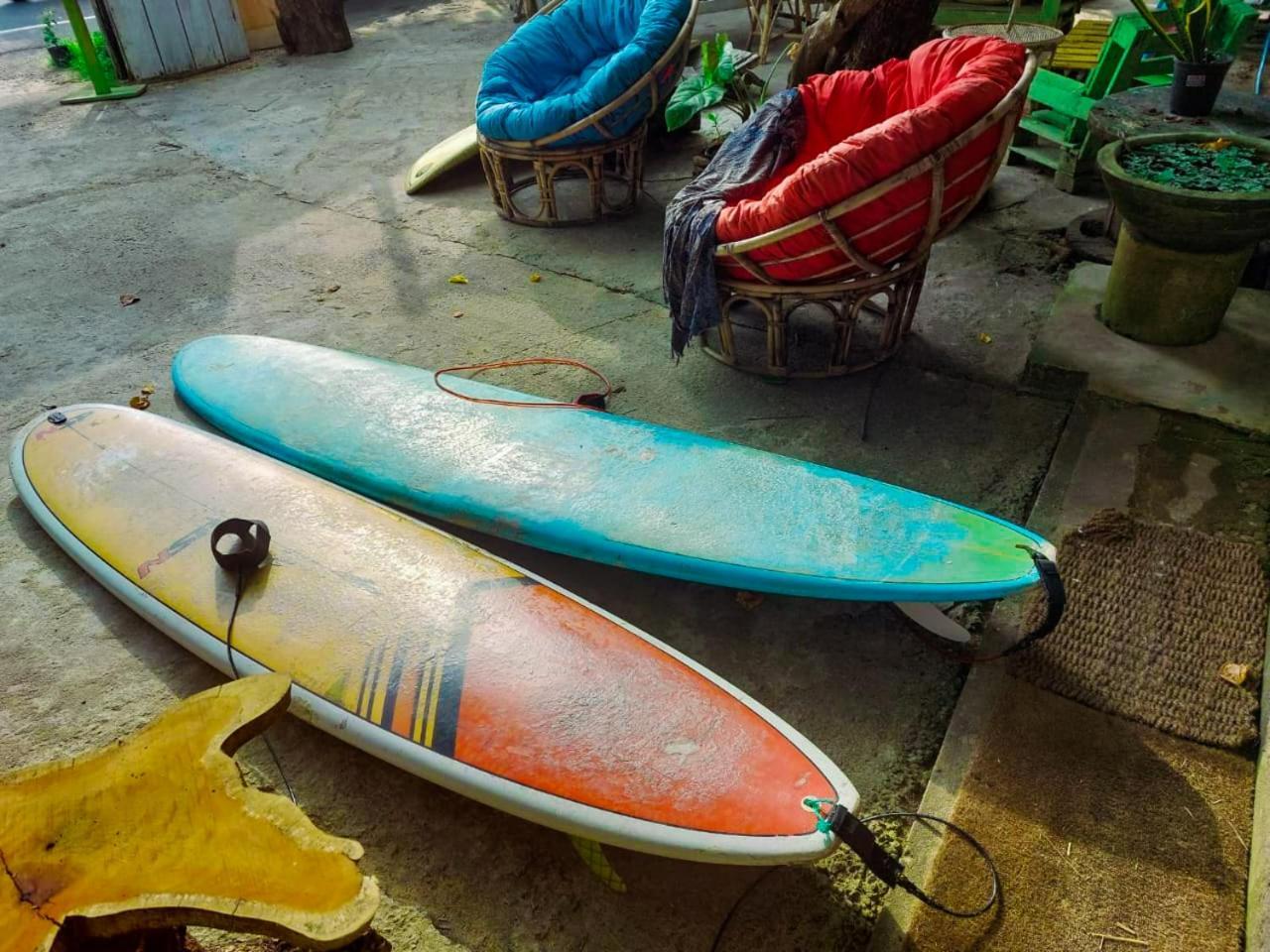 Ostello Gaia Ocean Surf Yoga Ahangama Esterno foto